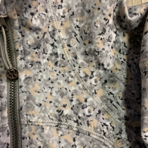 Lululemon zip up jacket - Picture 3 of 5